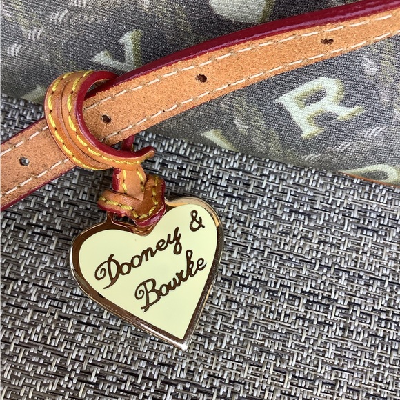 Dooney and Bourke crossbody 🧡🤍🧡 - Picture 10 of 12